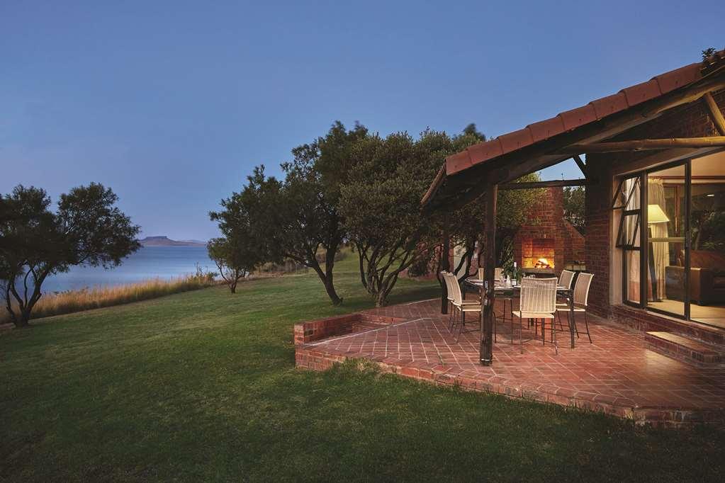 Hotel First Group Qwantani à Harrismith Chambre photo