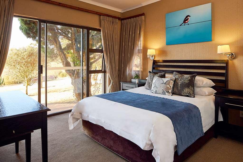 Hotel First Group Qwantani à Harrismith Chambre photo