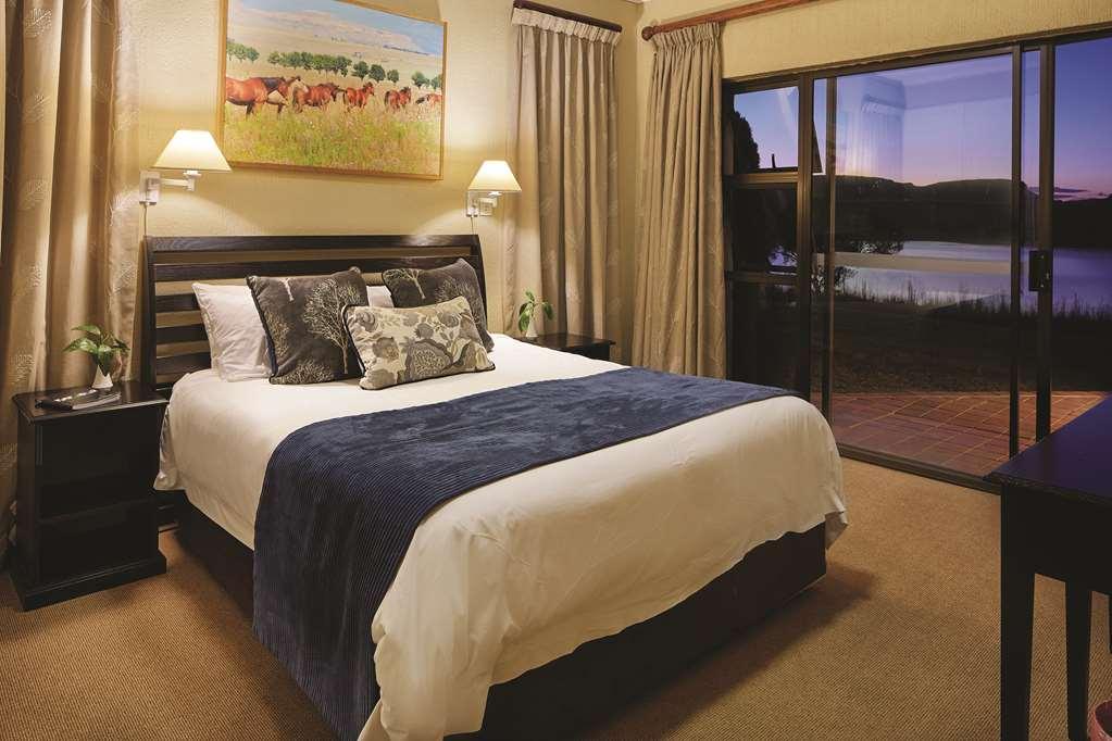 Hotel First Group Qwantani à Harrismith Chambre photo