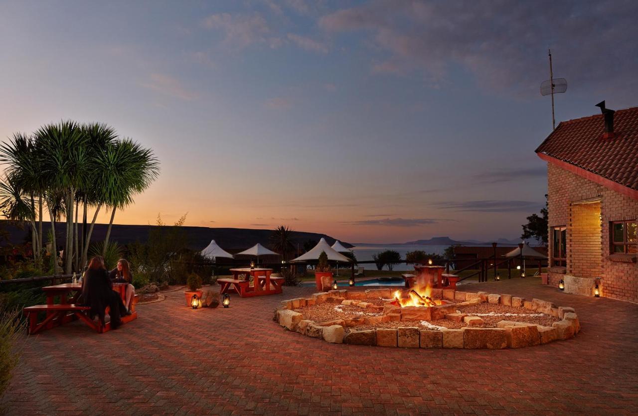 Hotel First Group Qwantani à Harrismith Extérieur photo