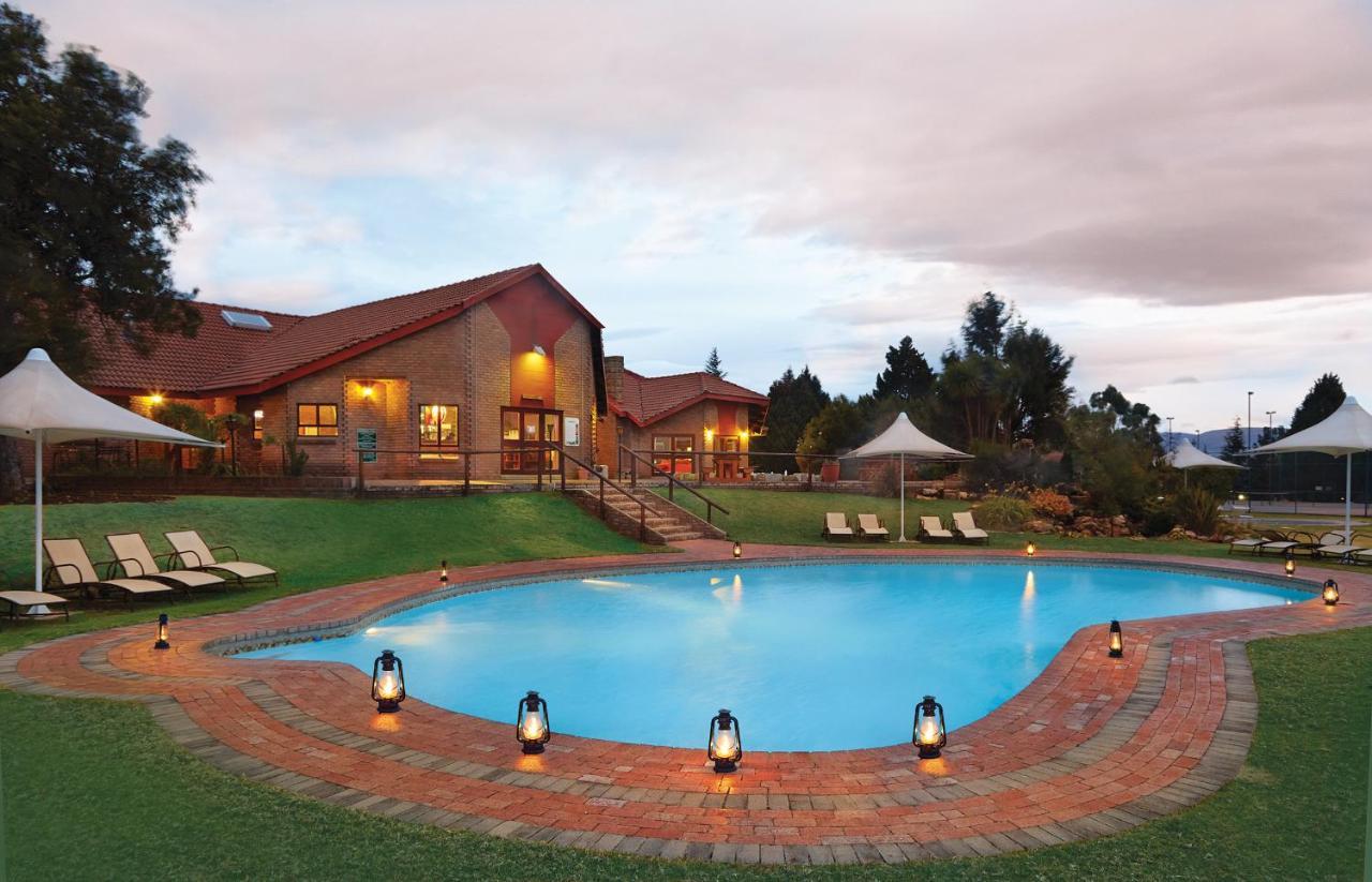 Hotel First Group Qwantani à Harrismith Extérieur photo