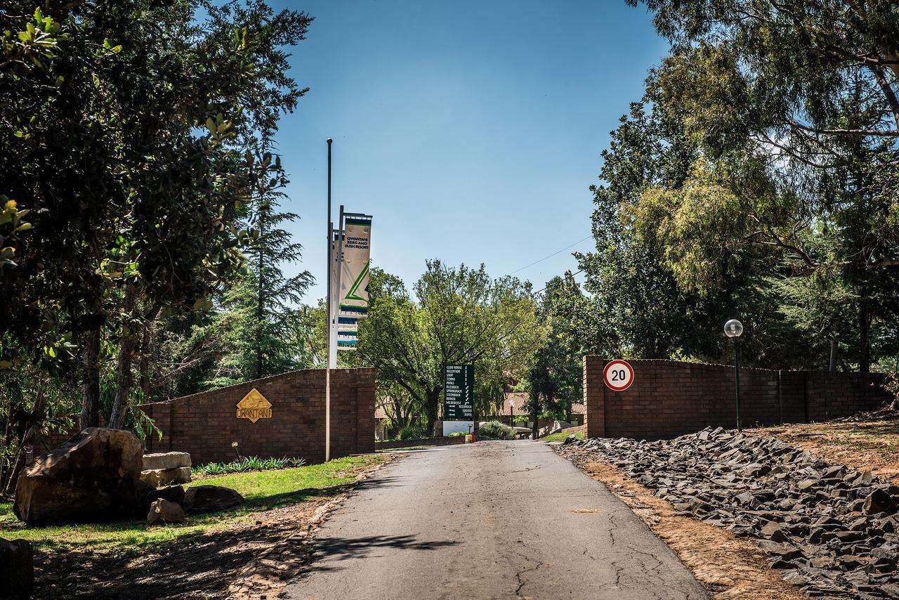 Hotel First Group Qwantani à Harrismith Extérieur photo